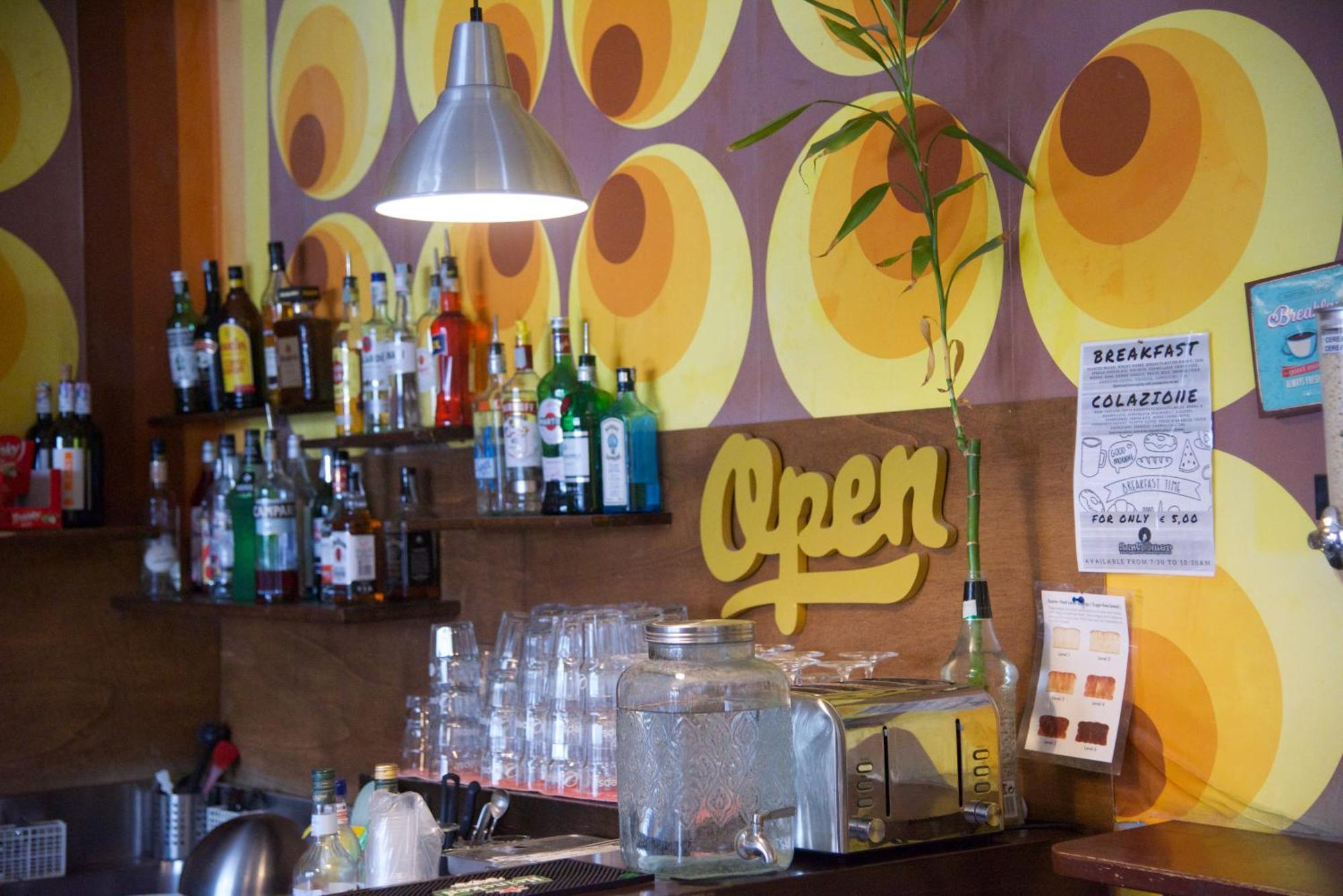 Auberge de jeunesse Sunflower Student & Bar