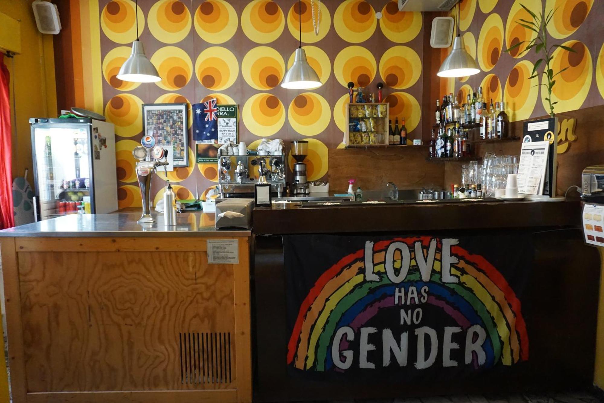 Ostello Sunflower Student & Bar