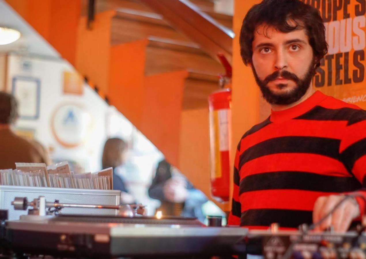 Sunflower Student & Bar Ostello